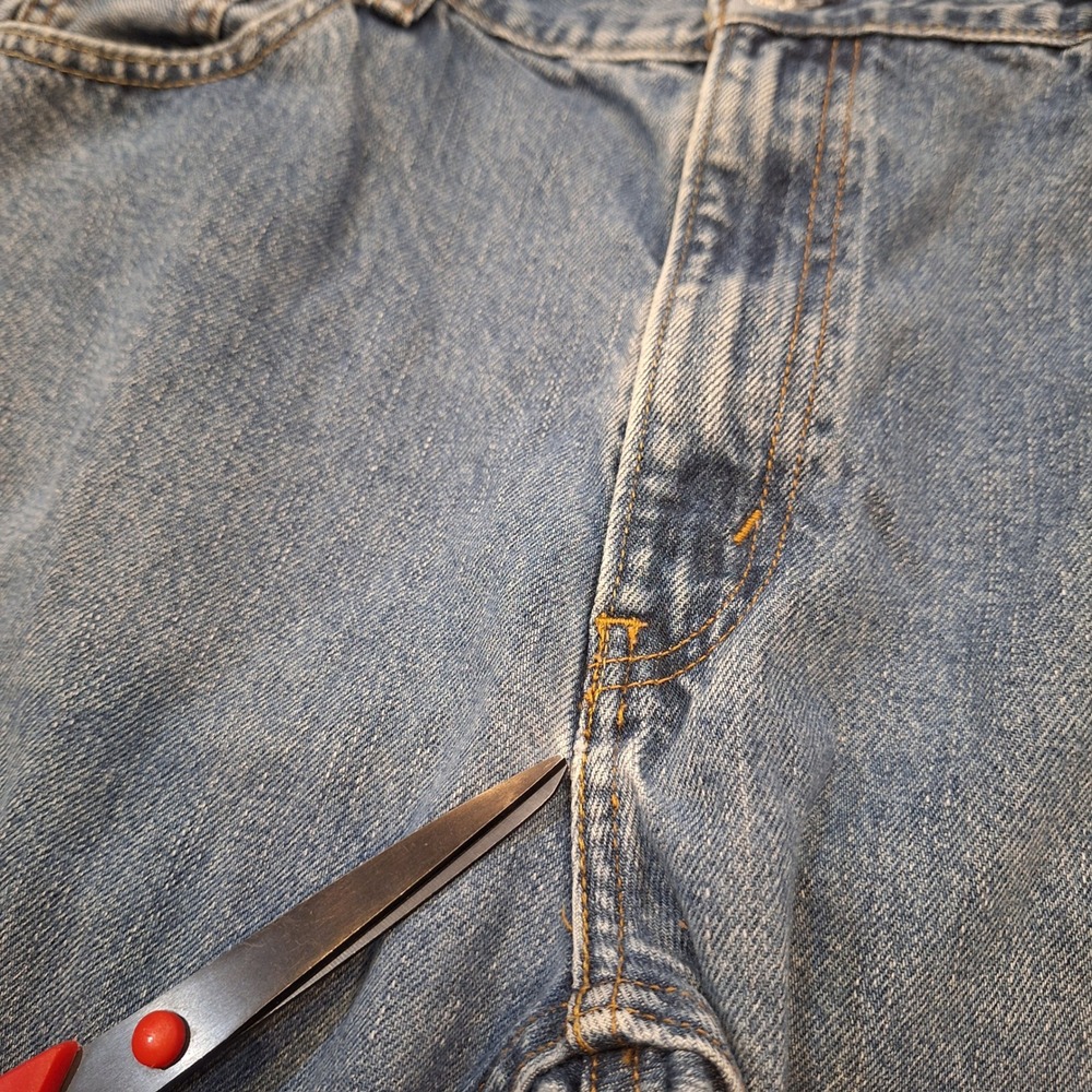 Levi's 505 Straight Fit Jeans Mens 38x32 Blue Denim Cotton Classic Casual AS IS - Picture 5 of 10